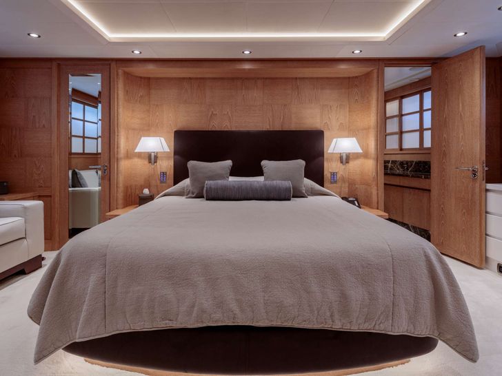 SHOOTING STAR - Cantieri di Pisa 102 - Master Stateroom SHOOTING STAR - Cantieri di Pisa 102 - Master Stateroom