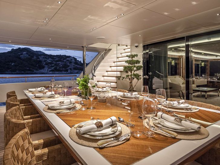 SUNRISE Yacht Alfresco Dining Main Deck