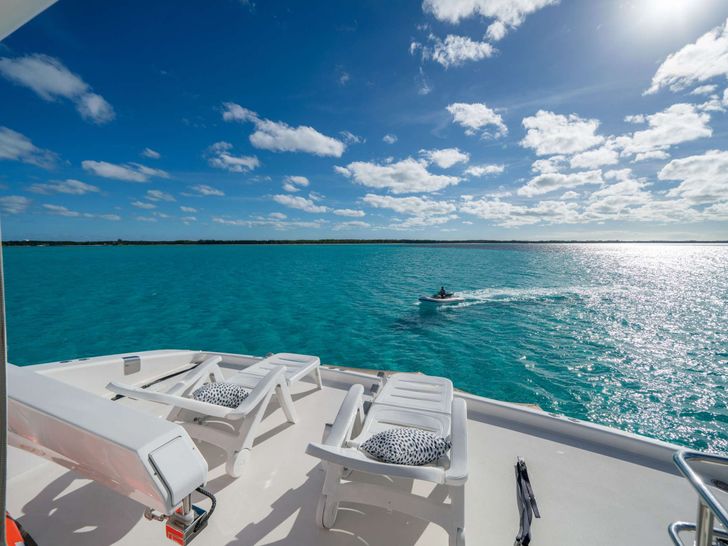 INDIGO Horizon 60 Power Cat - Bronzing Area INDIGO Horizon 60 Power Cat - Bronzing Area