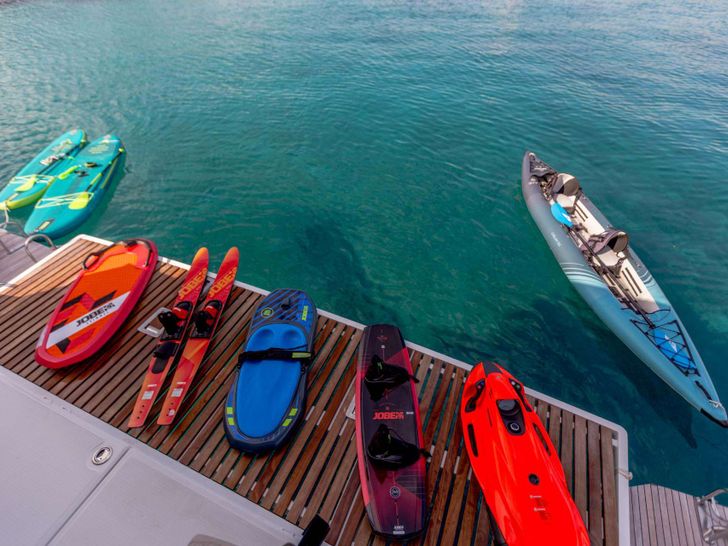 NAMASTE Fountaine Pajot Samana 59 - water toys NAMASTE Fountaine Pajot Samana 59 - water toys