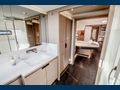 ASTORIA Fountaine Pajot Samana 59 - master cabin bathroom