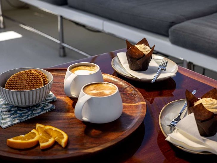 TRUE STORY Fountaine Pajot Victoria 67 - breakfast TRUE STORY Fountaine Pajot Victoria 67 - breakfast