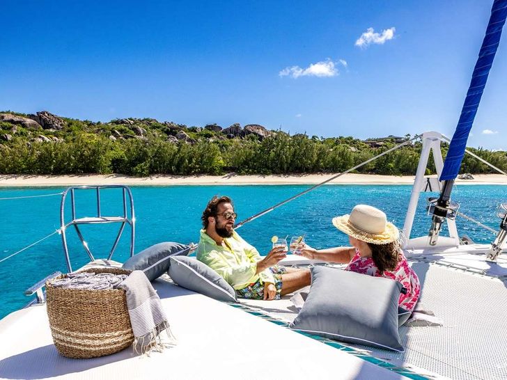 TRUE STORY Fountaine Pajot Victoria 67 - foredeck bronzing area TRUE STORY Fountaine Pajot Victoria 67 - foredeck bronzing area