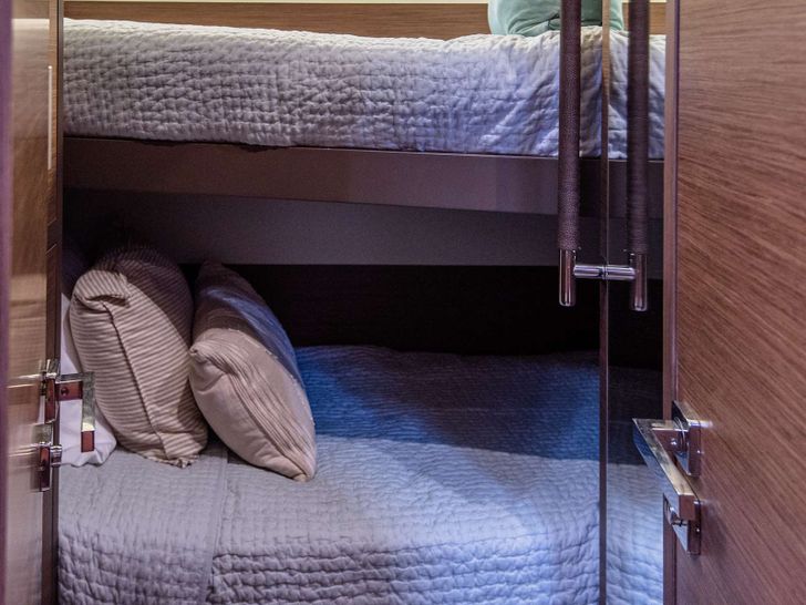 LIQUID ZEN Lagoon 52 - bunk cabin LIQUID ZEN Lagoon 52 - bunk cabin