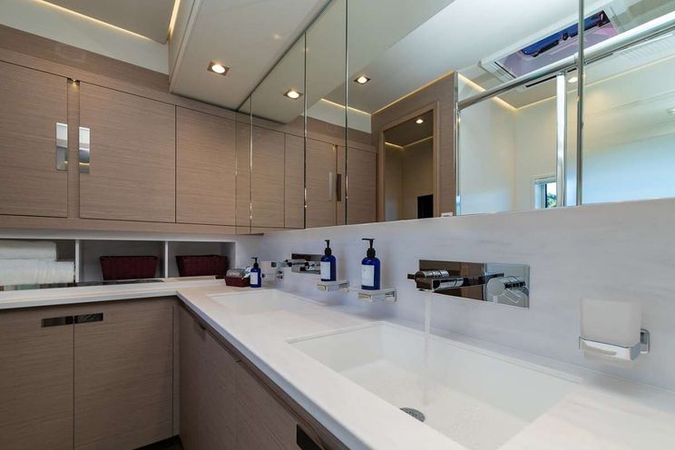 Charter Yacht COLIBRI - Fountaine Pajot Alegria 67 - 4 Cabins - Tortola - Anegada - Virgin Gorda - BVI - Caribbean