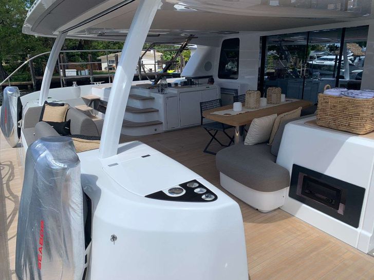 CEST LA VIE Lagoon 67 - Aft Deck CEST LA VIE Lagoon 67 - Aft Deck
