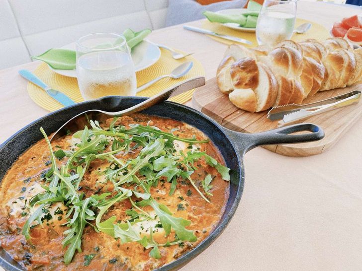C’EST LA VIE - dining menu