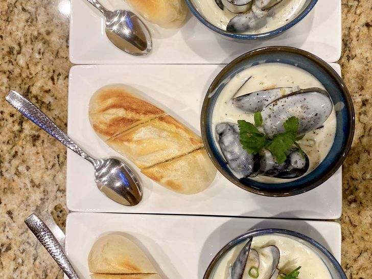 C’EST LA VIE - dining menu