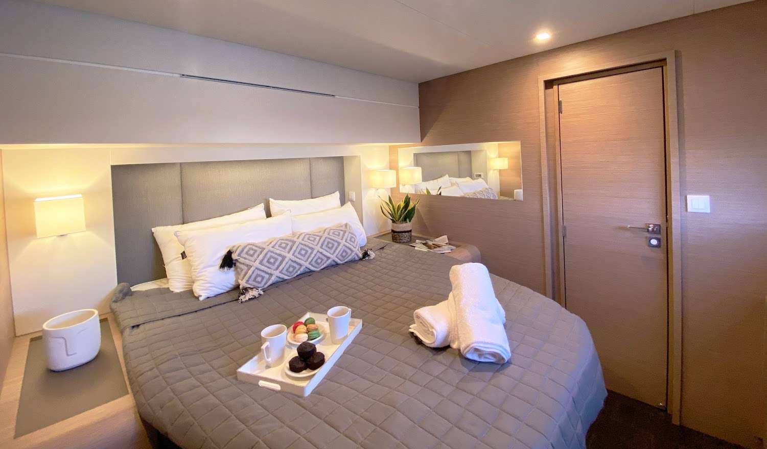 Charter Yacht ALLURE - Fountaine Pajot Samana 59 - 5 Cabins - Athens - Mykonos - Paros - Cyclades - Greece