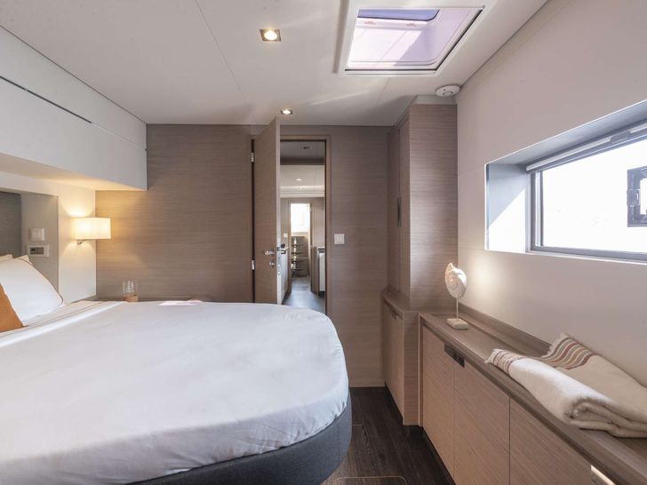 ALLURE Fountaine Pajot 59 - VIP cabin 1 ALLURE Fountaine Pajot 59 - VIP cabin 1