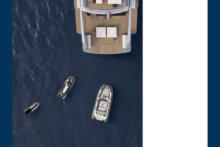 Charter Yacht ALMAX - San Lorenzo SP110 - Mykonos - Santorini - Milos - Greece