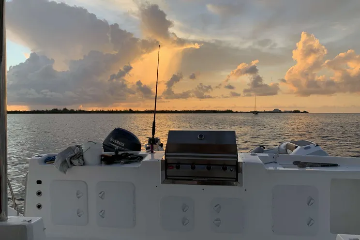 Charter Yacht RUMAWAY - Royal Cape 53 - 4 Cabins - Tortola - Virgin Gorda - Anegada