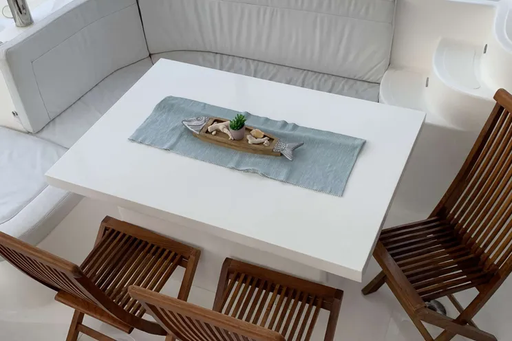 Charter Yacht RUMAWAY - Royal Cape 53 - 4 Cabins - Tortola - Virgin Gorda - Anegada