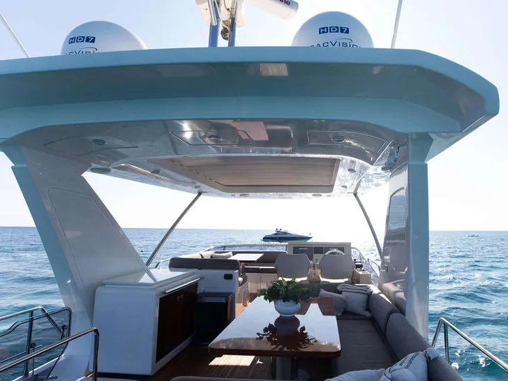 LITQUIDITY - Azimut 68,flybridge LITQUIDITY - Azimut 68,flybridge