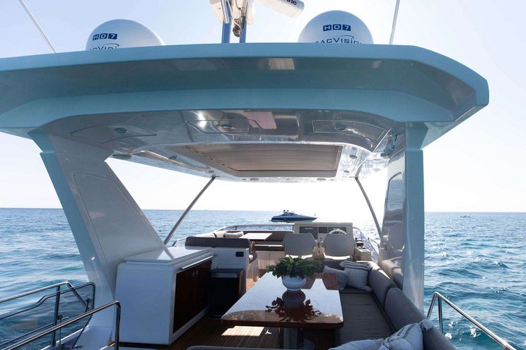 Charter Yacht LITQUIDITY - Azimut 68 - 4 Cabins - Bal Harbour - Miami - Florida East Coast - USA