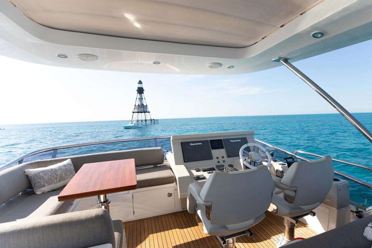 Charter Yacht LITQUIDITY - Azimut 68 - 4 Cabins - Bal Harbour - Miami - Florida East Coast - USA