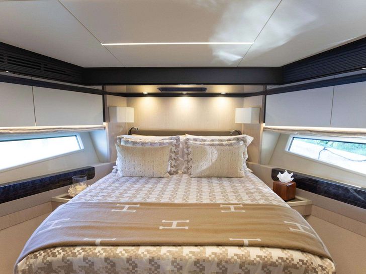 LITQUIDITY - Azimut 68,main cabin LITQUIDITY - Azimut 68,main cabin