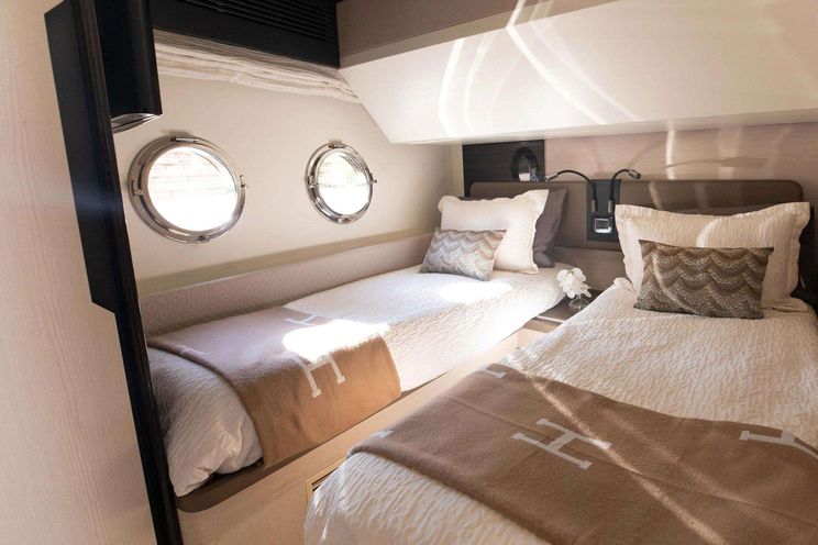 Charter Yacht LITQUIDITY - Azimut 68 - 4 Cabins - Bal Harbour - Miami - Florida East Coast - USA