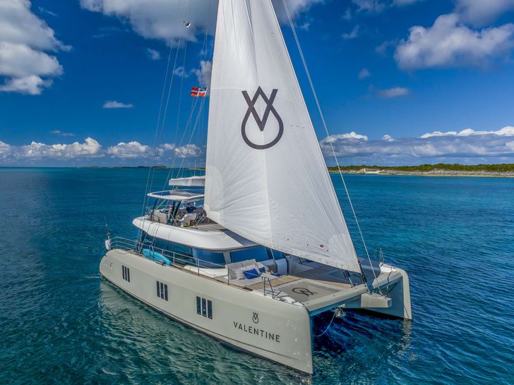 VALENTINE Sunreef 60 - main profile VALENTINE Sunreef 60 - main profile