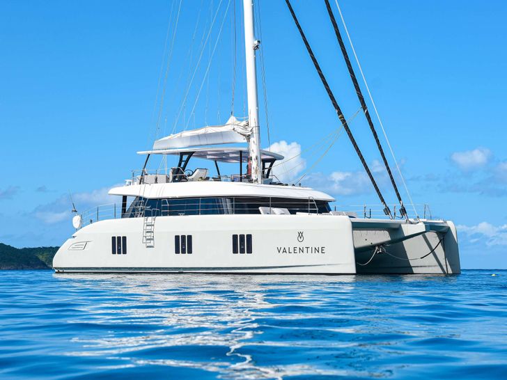 VALENTINE Sunreef 60 - anchored VALENTINE Sunreef 60 - anchored