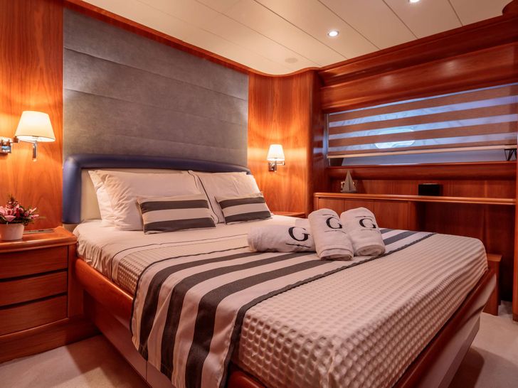 GORGEOUS Canados 72 - VIP cabin 1 GORGEOUS Canados 72 - VIP cabin 1