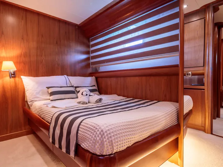 GORGEOUS Canados 72 - VIP cabin 2 GORGEOUS Canados 72 - VIP cabin 2