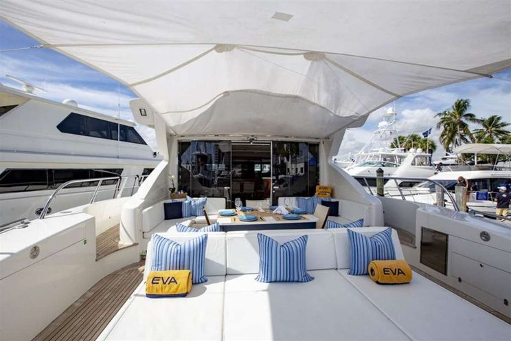 Charter Yacht EVA - Mangusta 92 - 4 cabins - Miami - Nassau