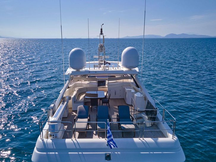 SEVEN S Ferretti Yacht Sundeck SEVEN S Ferretti Yacht Sundeck