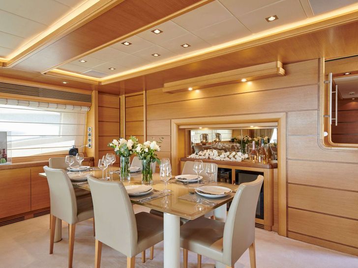 SEVEN S Ferretti Yacht Dining