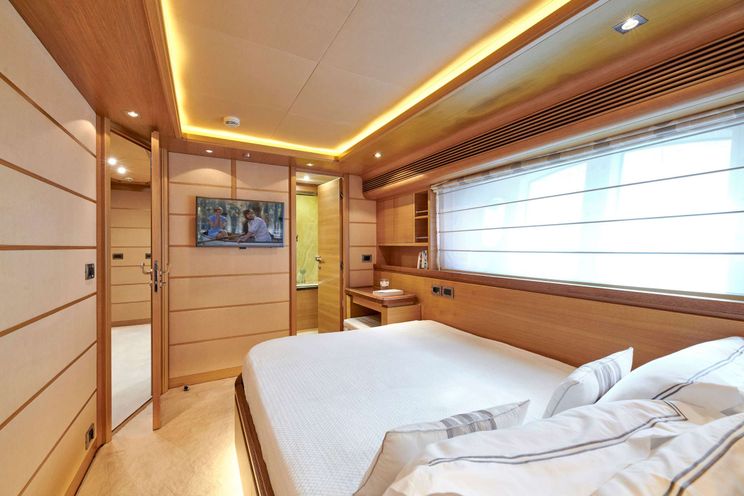 Charter Yacht SEVEN S - Ferretti Customline 97 - 5 Cabins - Athens - Mykonos - Paros