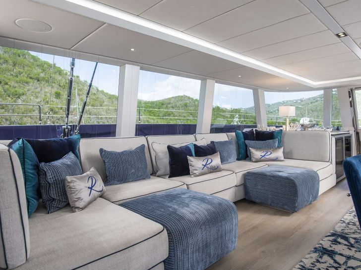 RELENTLESS II 80 Sunreef 80 - saloon seating RELENTLESS II 80 Sunreef 80 - saloon seating
