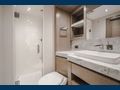 BELLA SKY - HATTERAS 75 Starboard En Suite with Shower