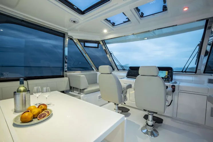 Charter Yacht TIAMO - Aquila 54 - 4 Cabins - Athens - Mykonos - Kefalonia