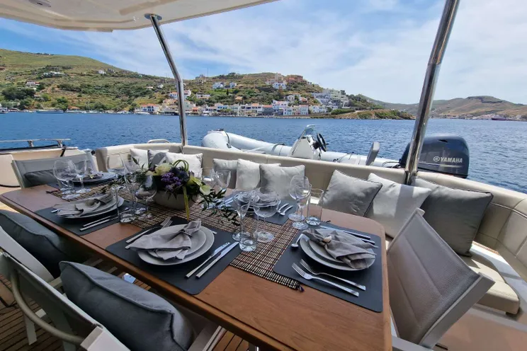 Charter Yacht TIAMO - Aquila 54 - 4 Cabins - Athens - Mykonos - Paros - Cyclades - Greece