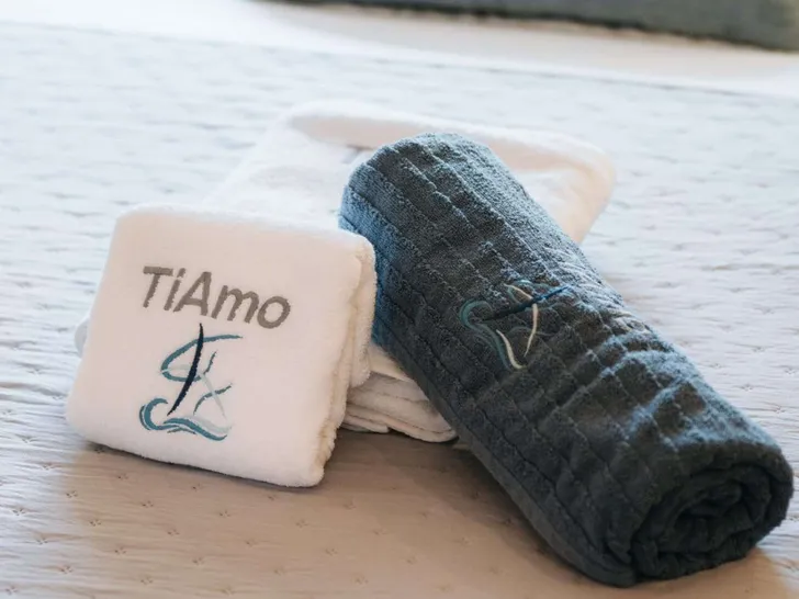 TIAMO Aquila 54 - towels onboard TIAMO Aquila 54 - towels onboard