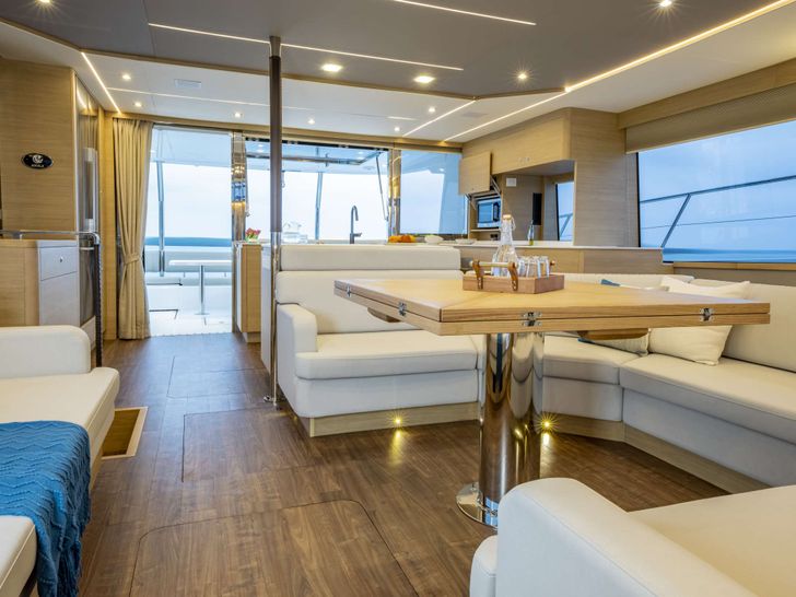 TIAMO - saloon TIAMO - saloon