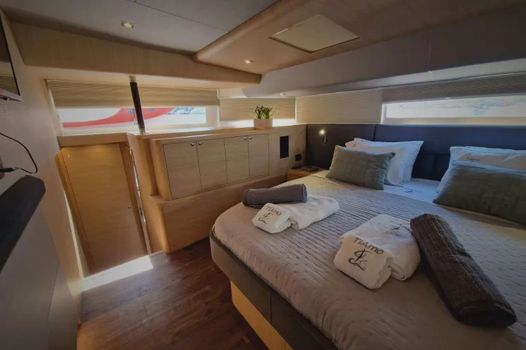 Charter Yacht TIAMO - Aquila 54 - 4 Cabins - Athens - Mykonos - Paros - Cyclades - Greece