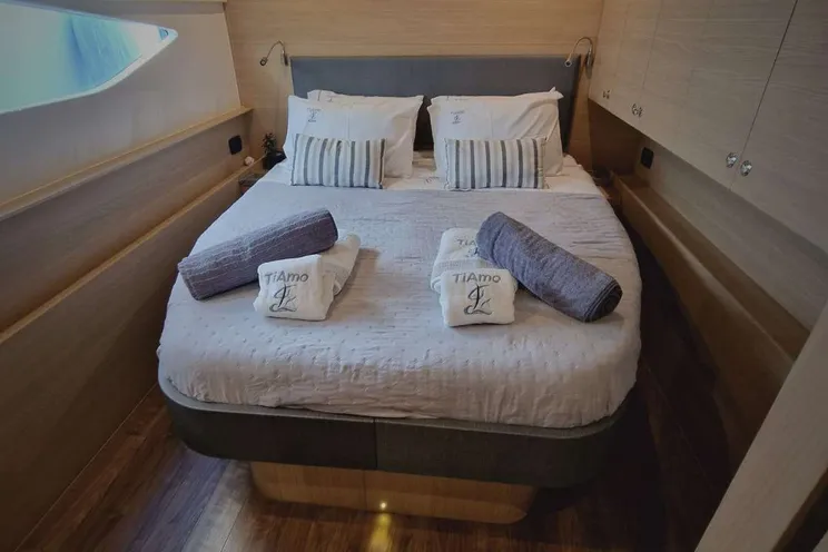 Charter Yacht TIAMO - Aquila 54 - 4 Cabins - Athens - Mykonos - Paros - Cyclades - Greece