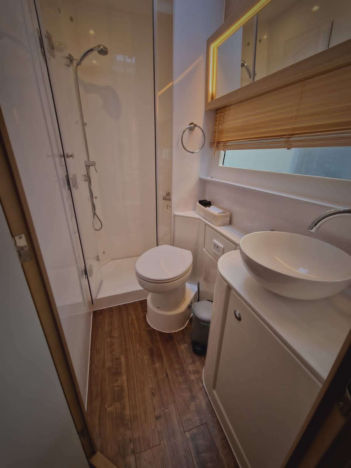 TIAMO Aquila 54 - VIP cabin 1 bathroom