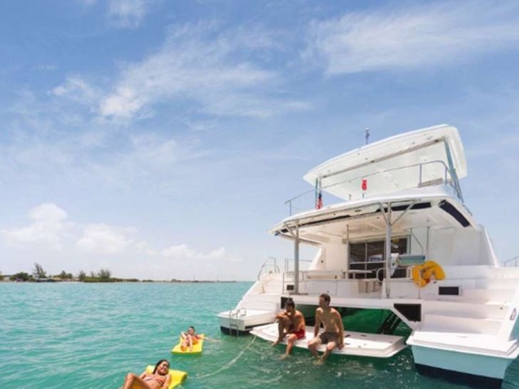 JAMSAM - Leopard 51,stern view and swimming platform JAMSAM - Leopard 51,stern view and swimming platform