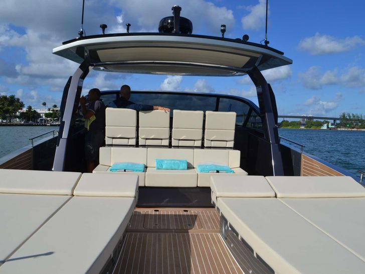 JANINA Sun Deck JANINA Sun Deck