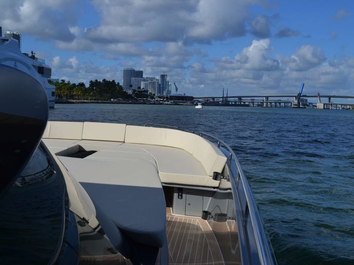 JANINA Approaching Miami