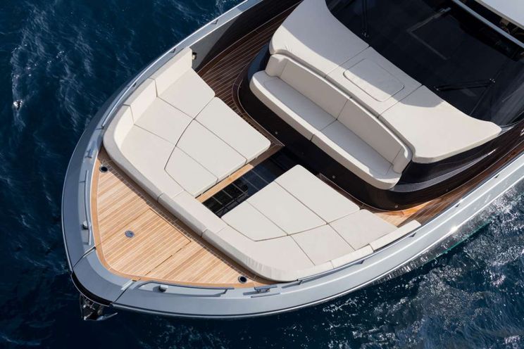 Charter Yacht JANINA - Cantieri Navali Continental 57 - 2 Cabins - Miami