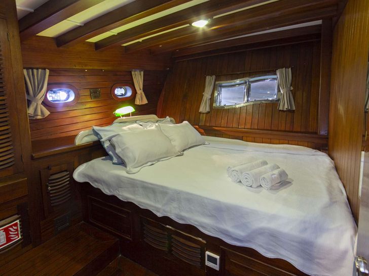 SERENAD - Double Cabin SERENAD - Double Cabin