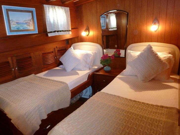 SERENAD - Twin Cabin SERENAD - Twin Cabin
