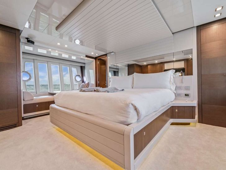 SEA ERA - Ferretti 870 SEA ERA - Ferretti 870