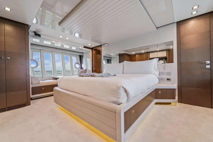 Charter Yacht SEA ERA - Ferretti 870 - 4 Cabins - Bahamas