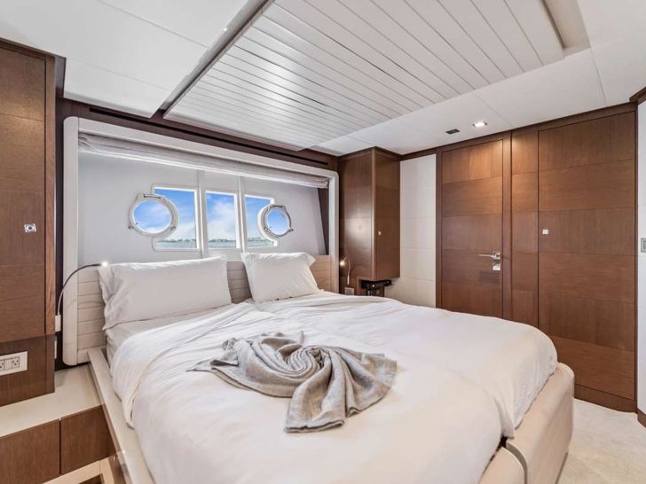 SEA ERA - Ferretti 870 SEA ERA - Ferretti 870