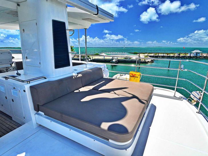 AMMONITE Nordhavn Custom 23m flybridge sun beds AMMONITE Nordhavn Custom 23m flybridge sun beds