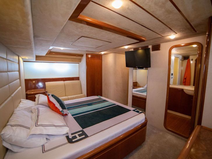 HURREM 22m Ferretti Motor Yacht Master Cabin